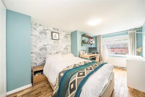 2 bedroom flat for sale, Loampit Vale, London SE13