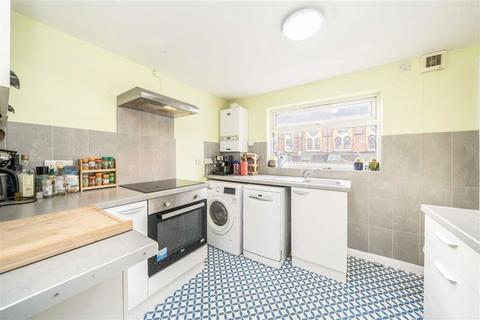 2 bedroom flat for sale, Loampit Vale, London SE13