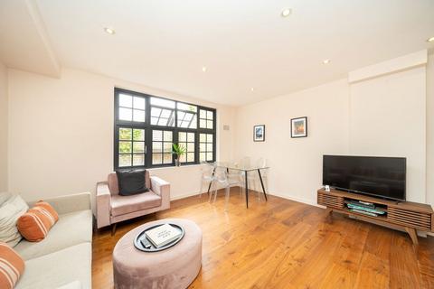 2 bedroom flat for sale, Archway Road, London N6