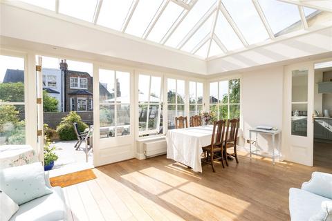 35 Bernard Gardens, London, SW19 7BE