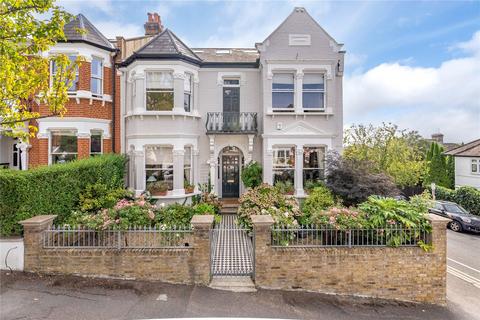 35 Bernard Gardens, London, SW19 7BE