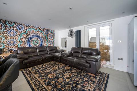 3 bedroom end of terrace house for sale, Sidney Square, Whitechapel, London, E1