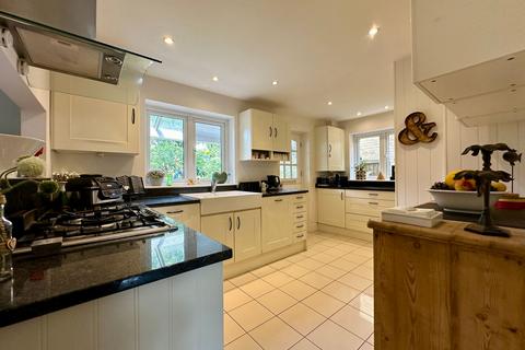 4 bedroom detached house for sale, Church Street, Billericay CM11