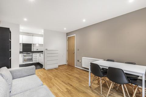 1 bedroom flat for sale, London SW8