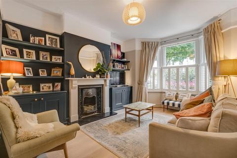 4 bedroom house for sale, Astonville Street, London