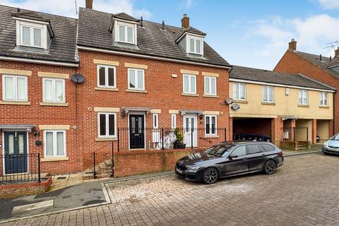 3 bedroom terraced house for sale, Packwood Close, Daventry NN11