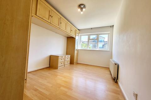 3 bedroom semi-detached house to rent, Barforth Road, London