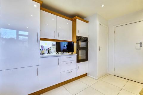 4 bedroom house for sale, Woodfield Road, Oadby, Leicester