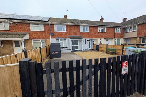 3 bedroom terraced house for sale, Moulton Crescent, Balderton