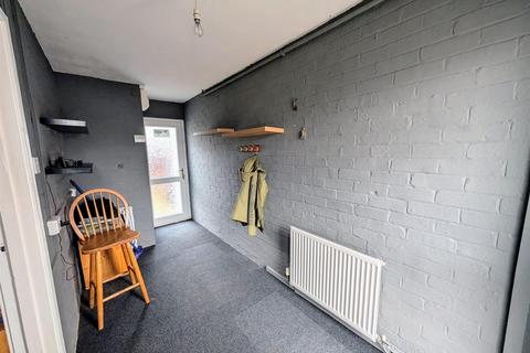 3 bedroom terraced house for sale, Moulton Crescent, Balderton