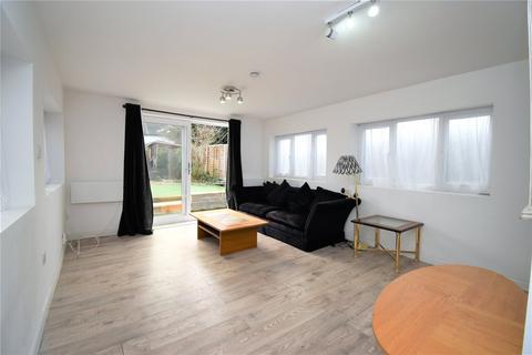 1 bedroom bungalow to rent, Rivermeads Avenue, Twickenham