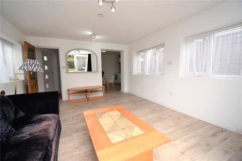 1 bedroom bungalow to rent, Rivermeads Avenue, Twickenham