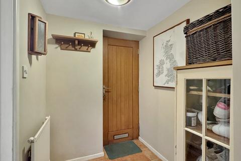 3 bedroom cottage for sale, Barton Road, Cambridge CB23