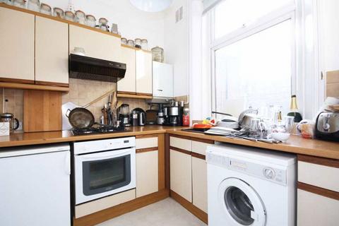 2 bedroom flat to rent, Shepherds Bush Road, London W6