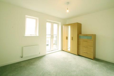 1 bedroom flat to rent, Thread Street, Wallington