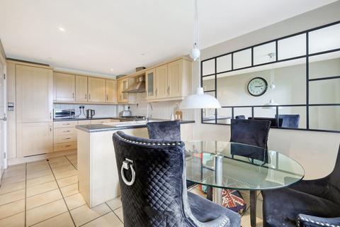 2 bedroom apartment for sale, Kipling Close, Warley, Brentwood, CM14