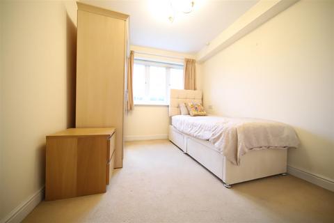 1 bedroom flat for sale, Cockfosters Road, Cockfosters