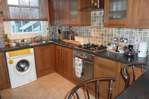 2 bedroom flat to rent, Broad Street, Stirling, FK8