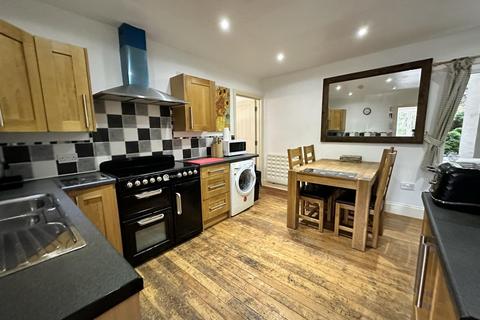 4 bedroom house to rent, Kingsbridge