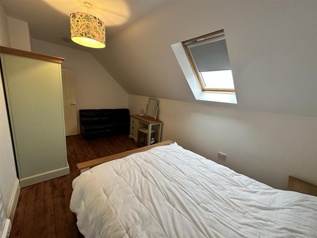 Bedroom 3 (2).JPEG