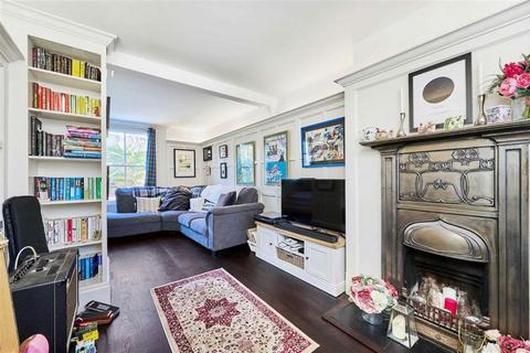 26 Reynolds Place, London, SE3 8SX