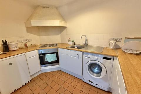 2 bedroom terraced house to rent, Leaside Walk, Ware SG12