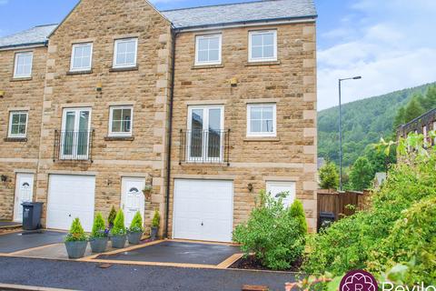 4 bedroom end of terrace house to rent, Ivy Place, Todmorden, OL14