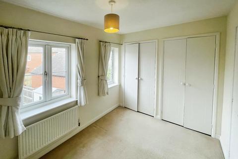 2 bedroom terraced house to rent, Chaucer Close, Stratford-upon-Avon