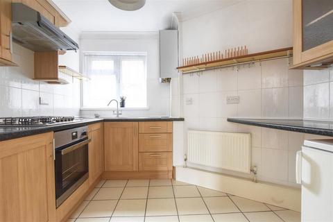 2 bedroom flat for sale, Manor Road, Bexhill-On-Sea