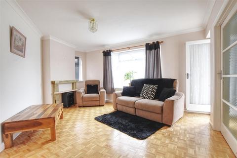 2 bedroom flat for sale, Manor Road, Bexhill-On-Sea