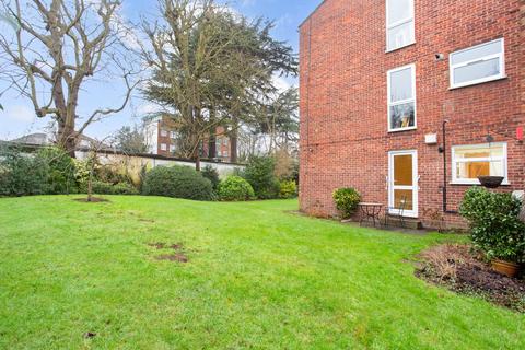 1 bedroom flat for sale, Lindley Court, Glamorgan Road, Hampton Wick, Kingston upon Thames KT1