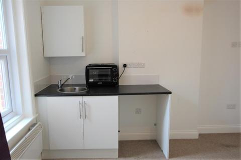 Studio to rent, Elmes Road, Bournemouth