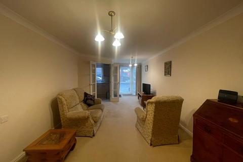 2 bedroom flat for sale, Glen View, Gravesend, Kent, DA12