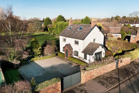 5 bedroom detached house for sale, Chester Road, Woodford