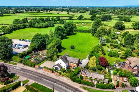 5 bedroom detached house for sale, Chester Road, Woodford