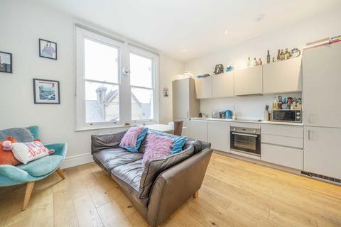 2 bedroom flat to rent, Ostade Road, London SW2