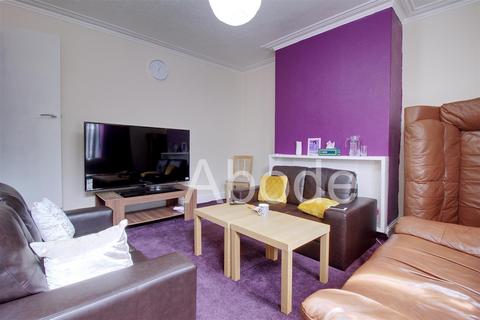 2 bedroom house to rent, Harold Road, Hyde Park, Leeds