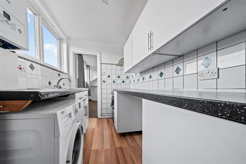 Flat 5, 4 Eldon Park, London, SE25 4JQ