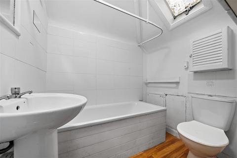Flat 5, 4 Eldon Park, London, SE25 4JQ