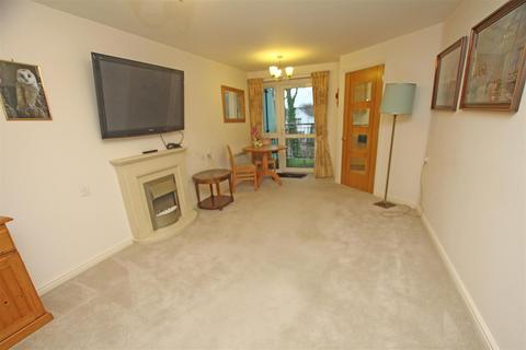 1 bedroom retirement property for sale, Ringwood Road, Ferndown