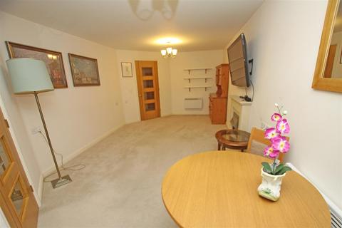 1 bedroom retirement property for sale, Ringwood Road, Ferndown