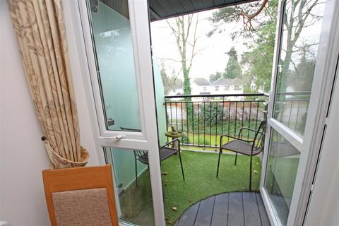 1 bedroom retirement property for sale, Ringwood Road, Ferndown