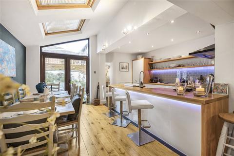 undefined, Queen Street, RG9 1AP