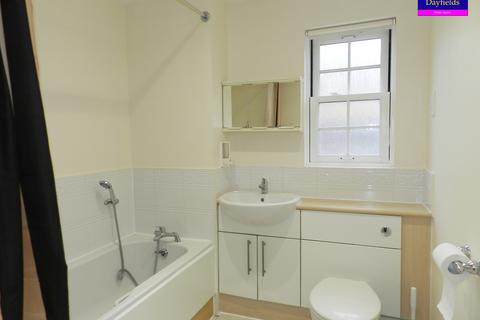 2 bedroom flat to rent, Blackwell Close, London N21