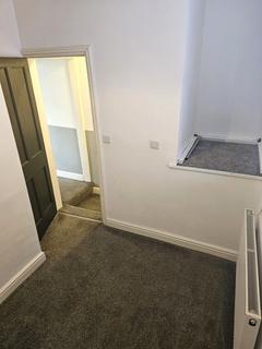 2 bedroom end of terrace house to rent, Princess Street, Barnsley S70