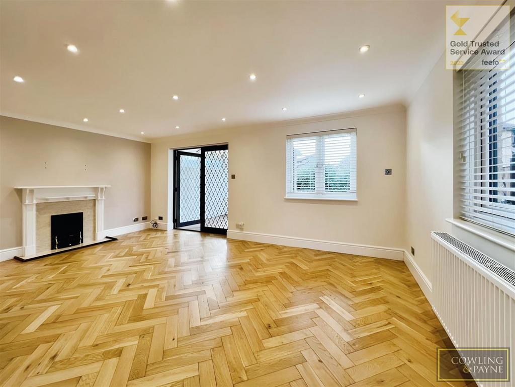 Living room dining room