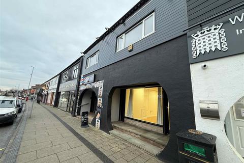 Retail property (high street) to rent, 165 Nantwich Road, Crewe, CW2 6DF