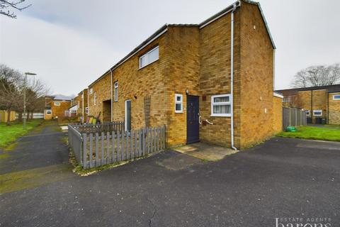 3 bedroom house for sale, Laburnum Way, Basingstoke RG23