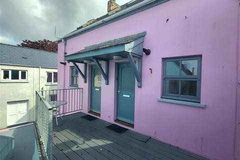 Shop for sale, Maisonette and Retail 1, South Parade, Tenby