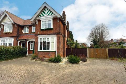 4 bedroom semi-detached house for sale, Corton Road, North Lowestoft, Suffolk, NR32